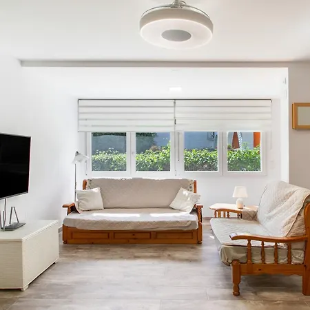 Sol, Playa, Piscinas Y Jardines Holiday home *